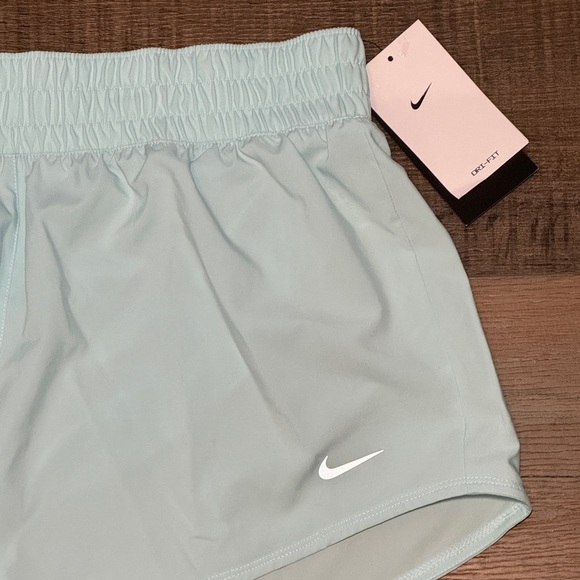 Nike One Dri Fit Mid Rise 3” Brief Lined Shorts Large - Picture 3 of 8